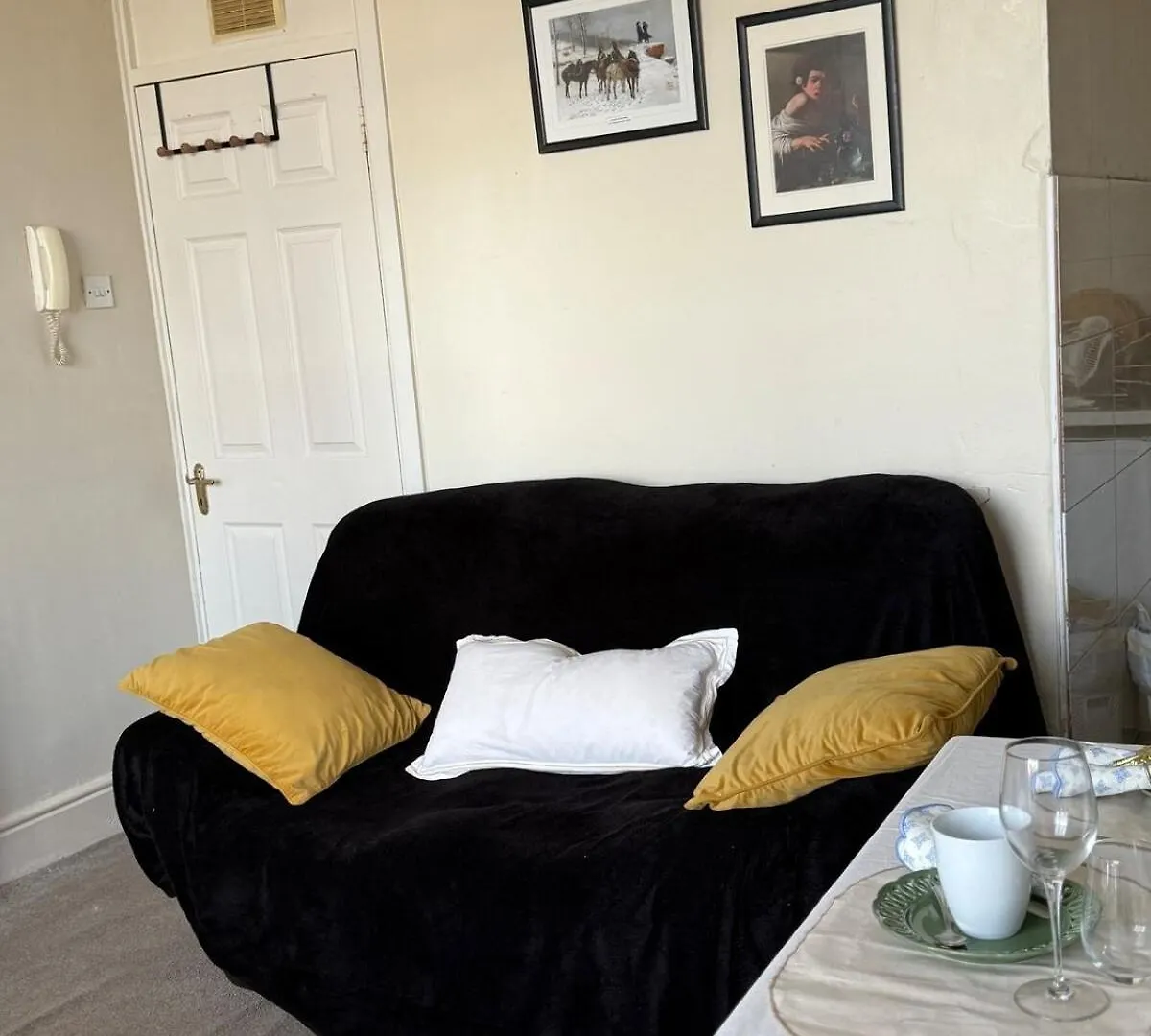 Апартаменты Cosy Flat Located On Town Дублин 0*,